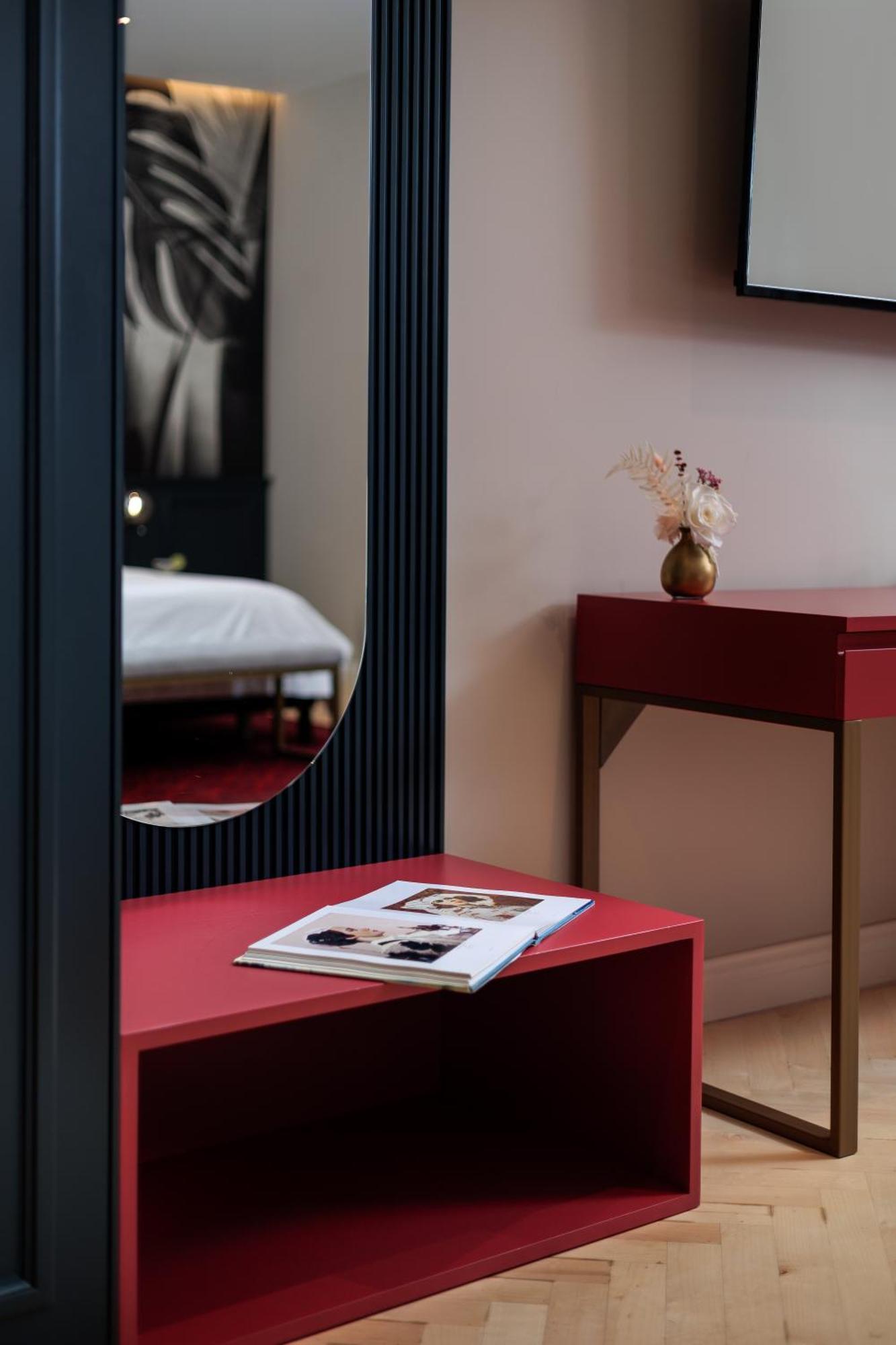 Arte Boutique Hotel Тирана Экстерьер фото