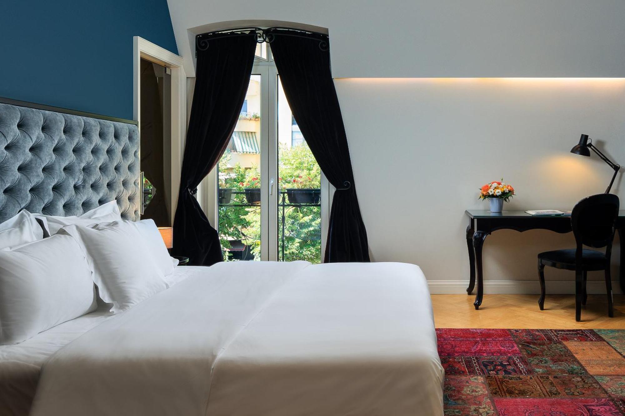 Arte Boutique Hotel Тирана Экстерьер фото