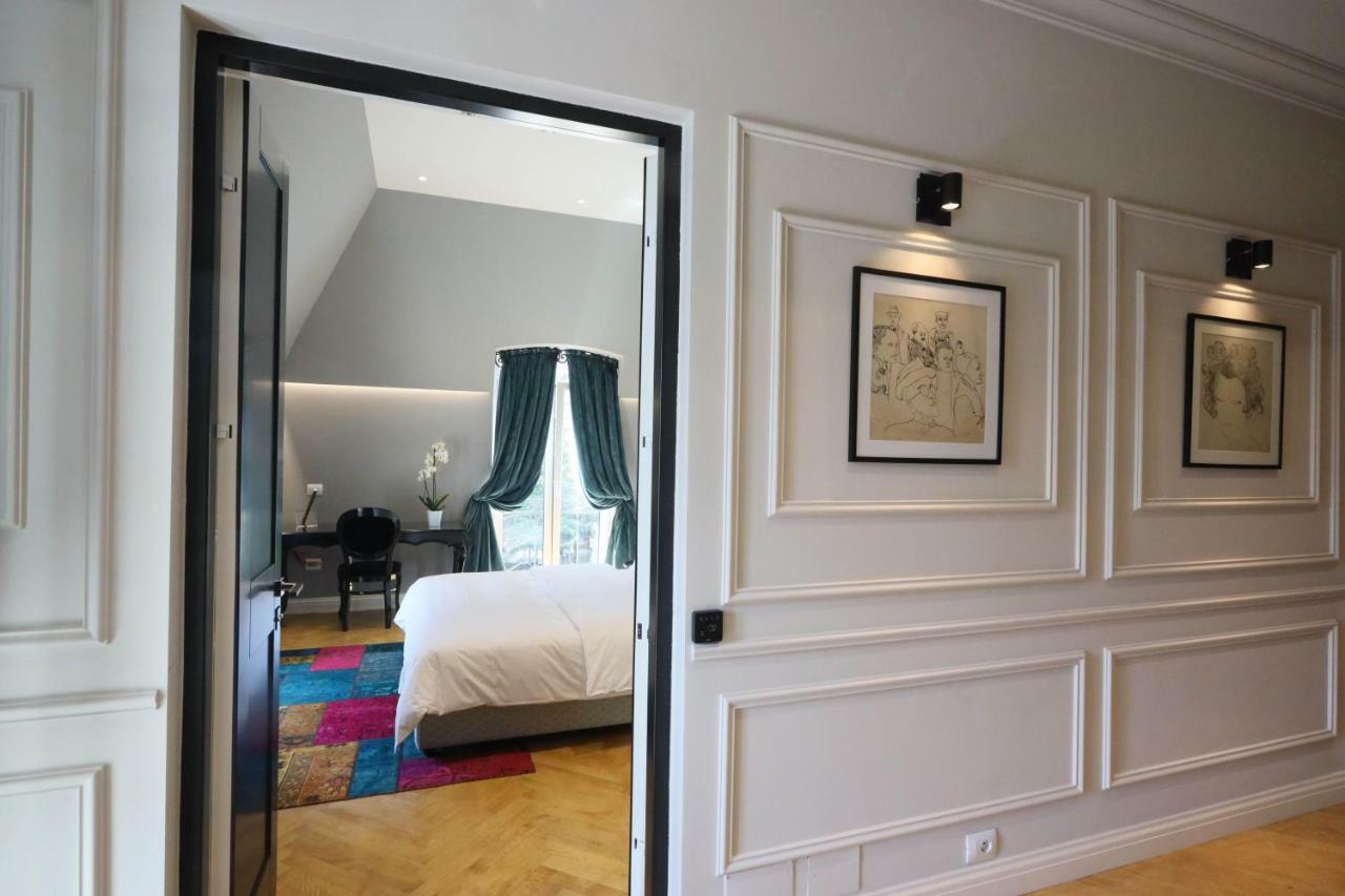 Arte Boutique Hotel Тирана Экстерьер фото